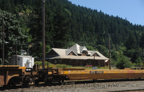 Image of railway station