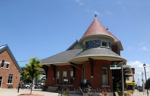 Petrolia Library